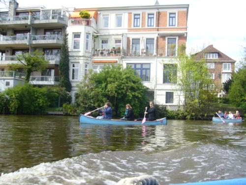 fb24f7c1f8581e90f4db6dbbb9320342588238d1
